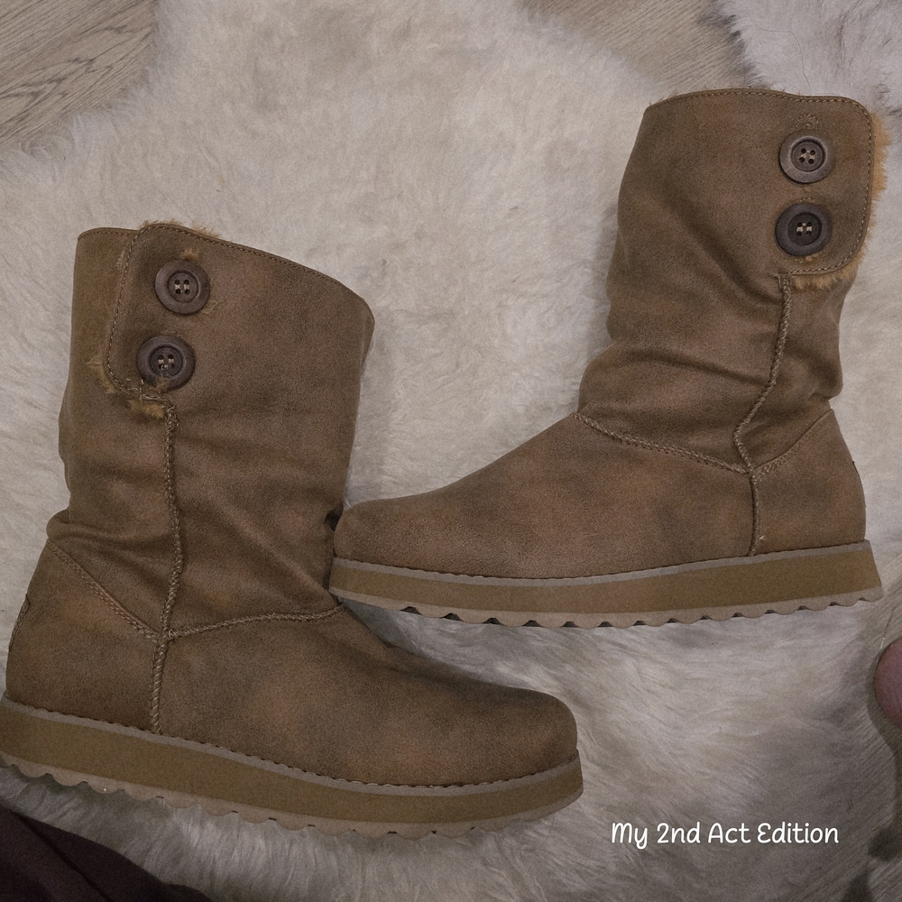 Skechers Chestnut Tan Faux Fur Lined Winter Boots Button Detail Size 10 - Picture 3 of 10